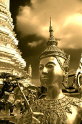 B,geerligs-Buddha met staf zww omgekleurd